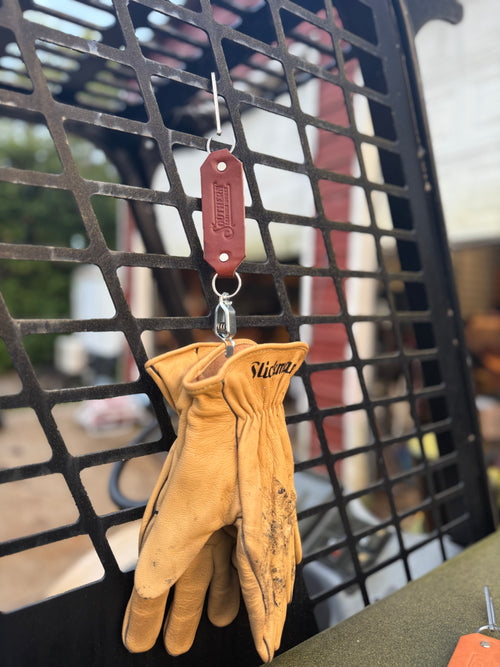 Glove lanyard