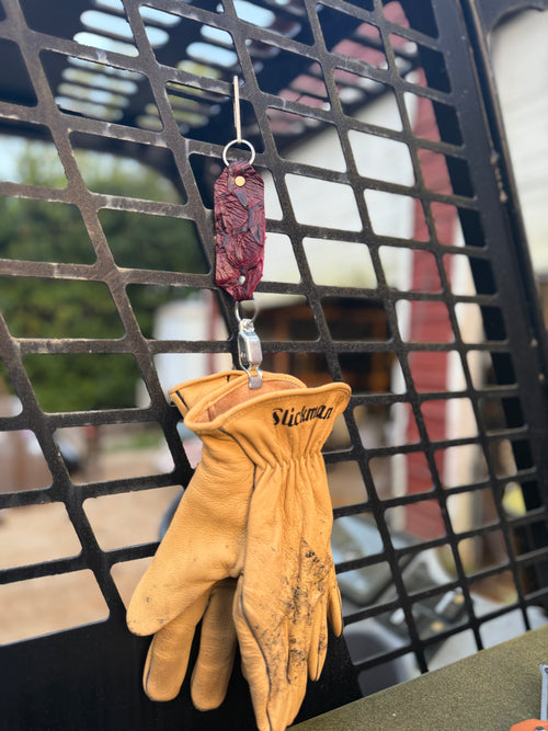 Glove lanyard