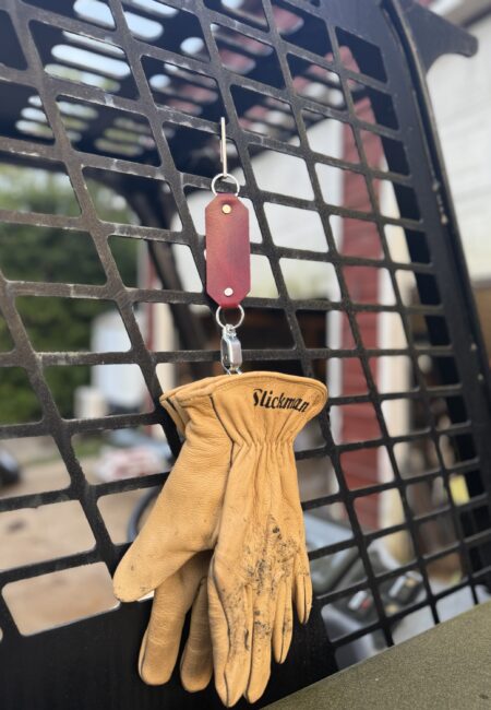 Glove lanyard