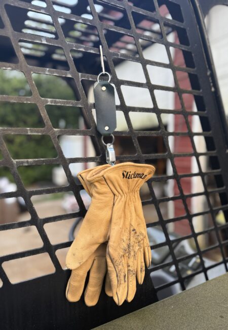 Glove lanyard