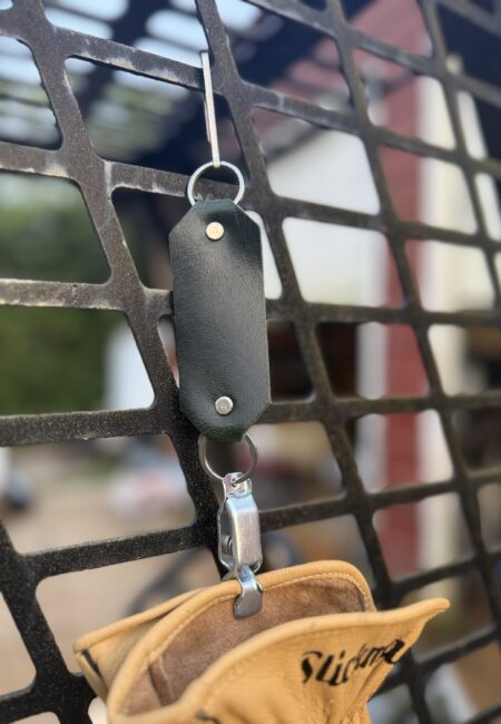 Glove lanyard